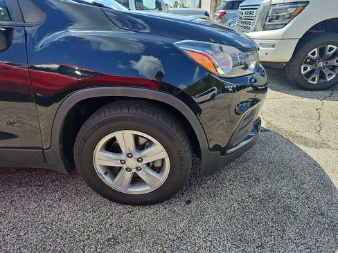 Used 2020 Chevrolet Trax LS w/ Tint and Cruise Package FWD image 16