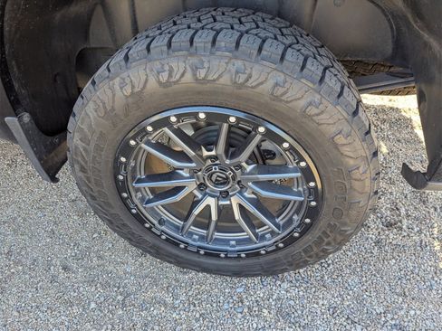 Used 2021 Chevrolet Silverado 1500 LT w/ Convenience Package II image 8