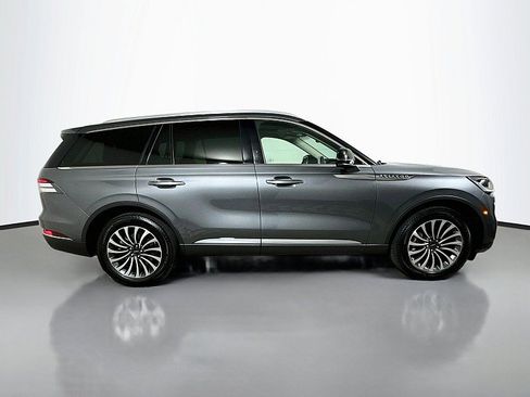 Used 2024 Lincoln Aviator AWD w/ Premium Package image 8