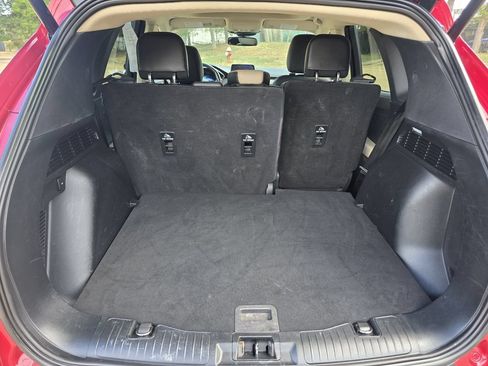 Used 2020 Ford Escape Titanium AWD/4WD image 18