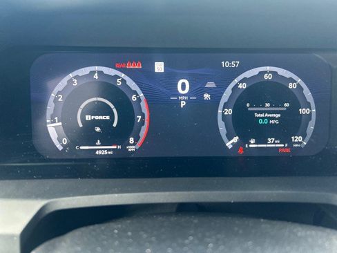 Used 2025 Toyota Tacoma TRD Sport image 16