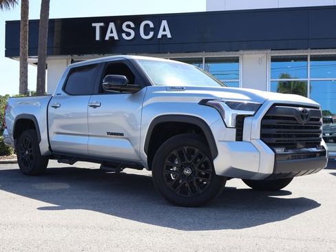 Used 2025 Toyota Tundra 4x4 CrewMax Hybrid image 1