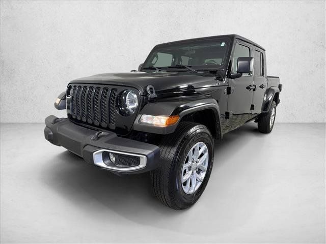Used 2023 Jeep Gladiator Sport AWD/4WD image 7