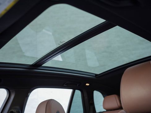 Used 2020 BMW X5 xDrive40i w/ Convenience Package image 34