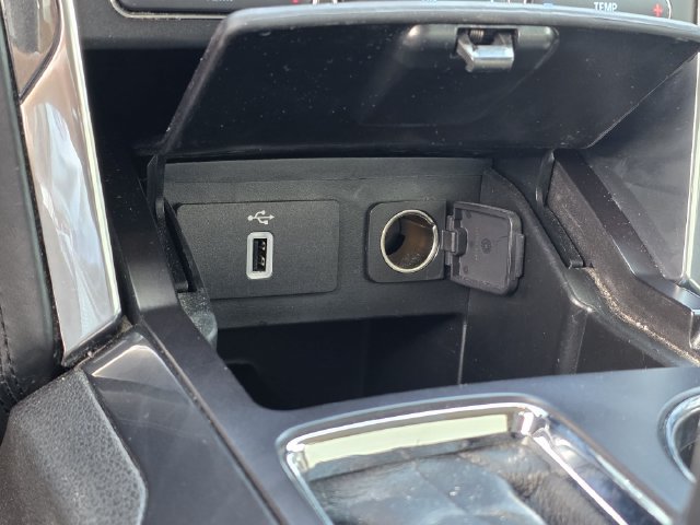 Used 2018 Ford Explorer Platinum AWD/4WD image 26
