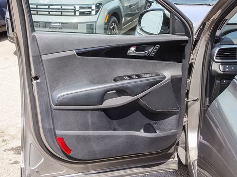 Used 2019 Kia Sorento SX w/ SX Touring Package image 21