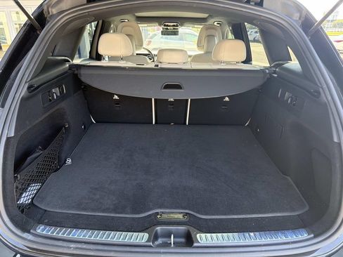 Used 2024 Mercedes-Benz GLC 300 4MATIC image 8