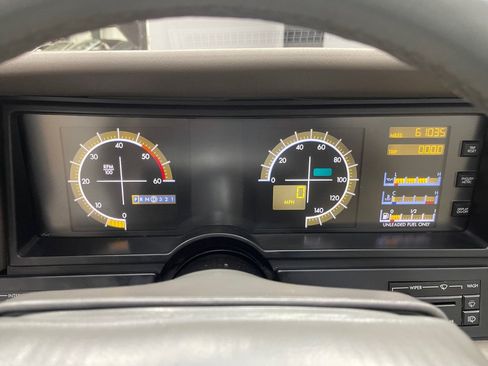 Used 1992 Cadillac Allante FWD image 34