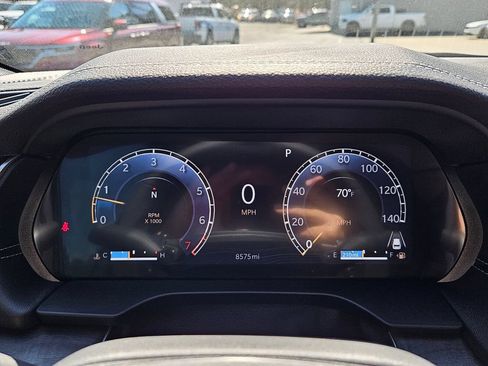 Used 2025 Jeep Grand Cherokee Limited w/ Black Appearance Package AWD/4WD image 23