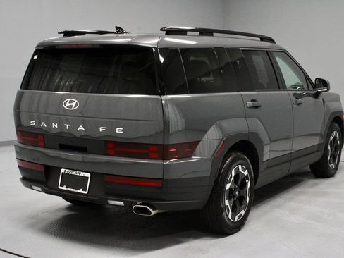 Used 2025 Hyundai Santa Fe SEL FWD image 11