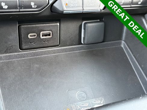 Used 2024 Chevrolet Suburban Z71 w/ Off-Road Capability Package image 25