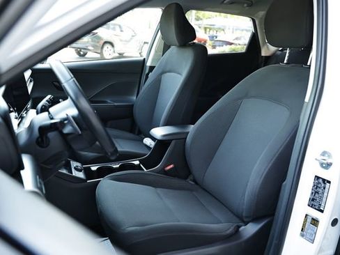 Used 2024 Hyundai Kona SEL FWD image 17