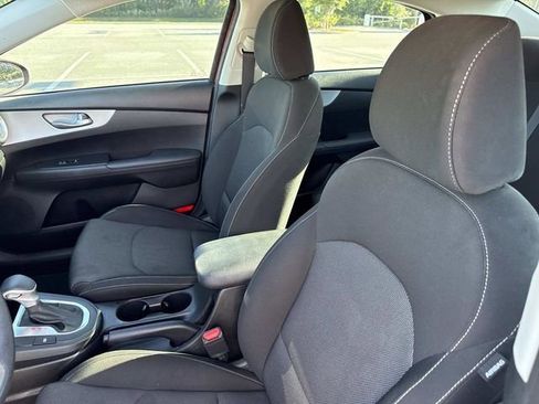 Used 2023 Kia Forte LXS FWD image 20