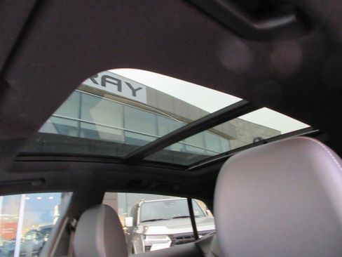 Used 2020 Audi Q8 Premium Plus image 19