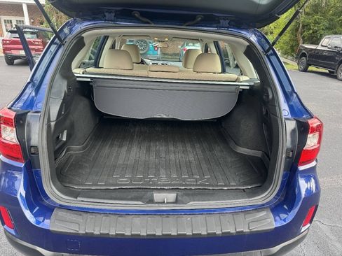 Used 2017 Subaru Outback 2.5i AWD/4WD image 23