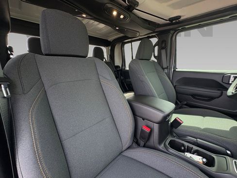 New 2026 Jeep Gladiator Willys image 5