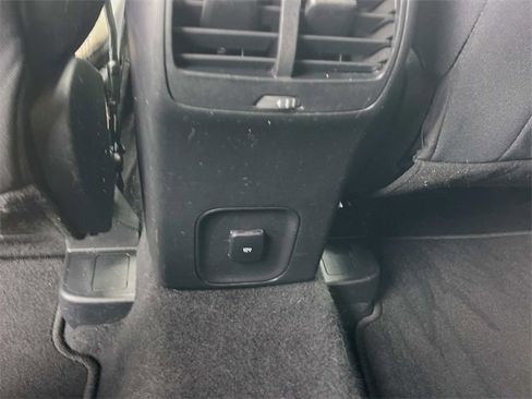 Used 2020 Ford Escape SE image 17