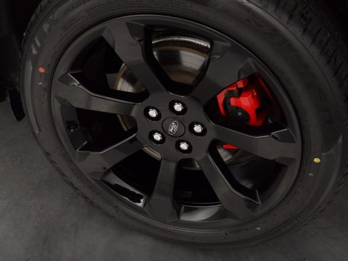 Used 2020 Ford Explorer ST w/ ST Street Pack image 10