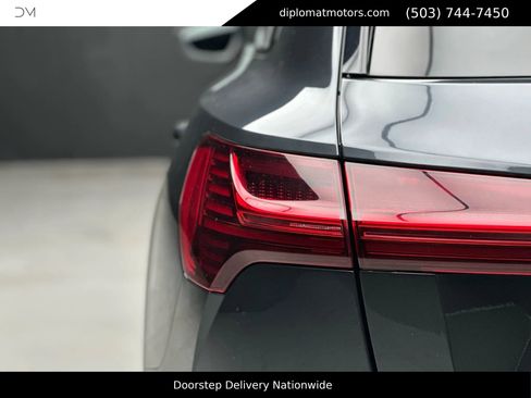 Used 2022 Audi e-tron Premium Plus w/ Premium Plus Package image 15