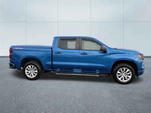 Used 2022 Chevrolet Silverado 1500 Custom image 2