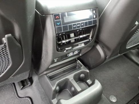 New 2025 Jeep Grand Cherokee L Altitude image 33