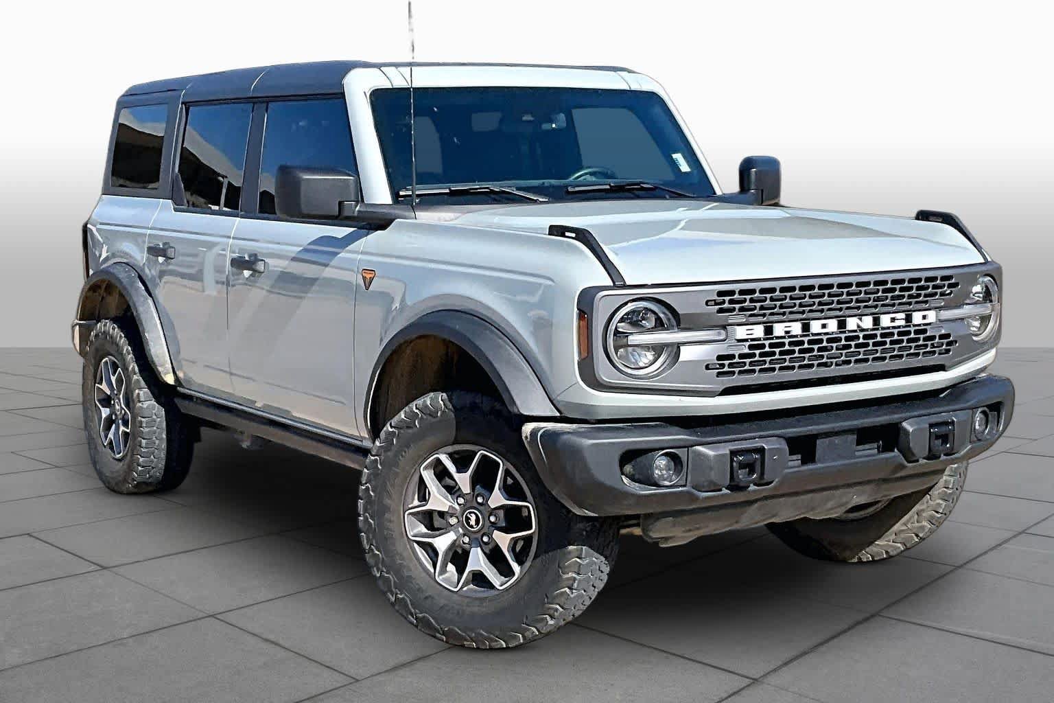 Used 2023 Ford Bronco Badlands AWD/4WD image 3