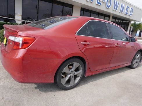 Used 2012 Toyota Camry image 6