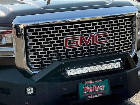 Used 2015 GMC Sierra 3500 Denali w/ Duramax Plus Package image 29