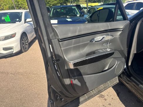 Used 2022 Genesis GV70 3.5T Sport w/ Sport Prestige Package AWD/4WD image 20