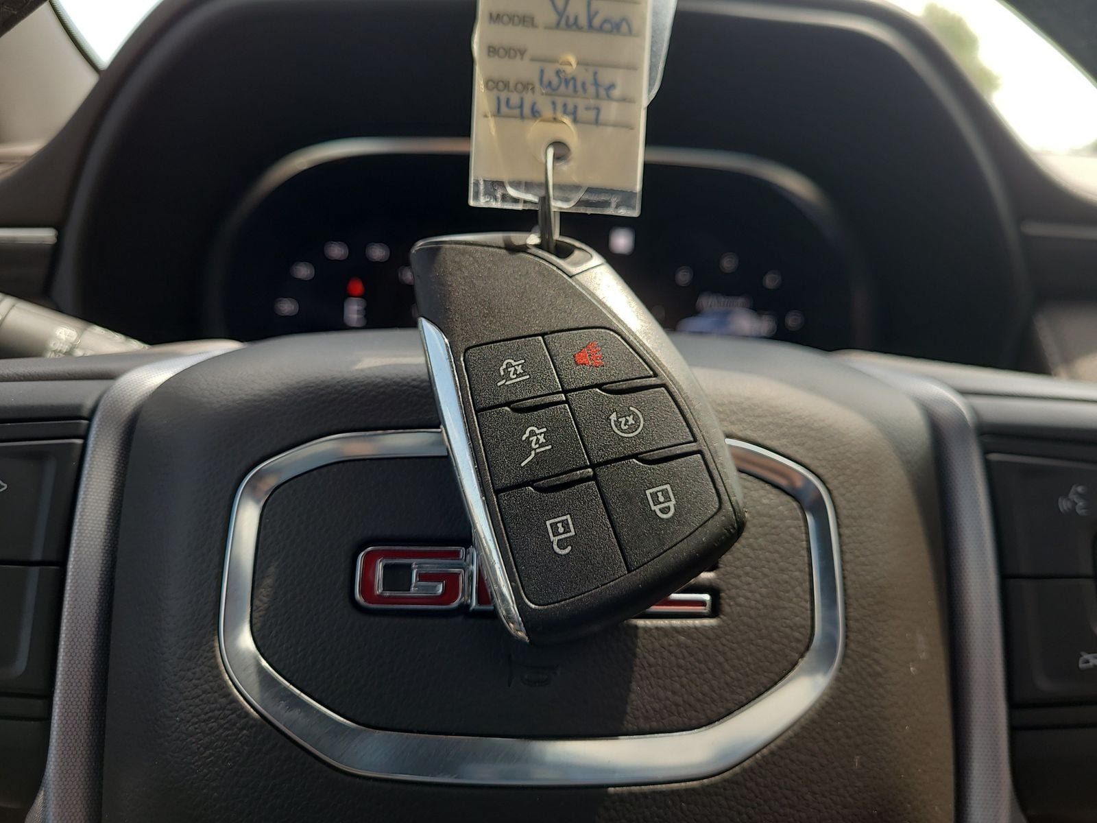 Used 2022 GMC Yukon SLT w/ SLT Premium Package AWD/4WD image 37