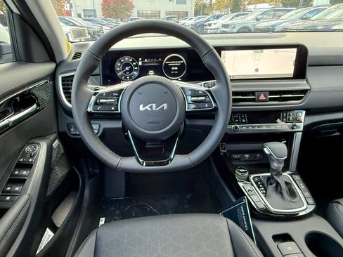 New 2026 Kia Seltos SX w/ SX Sunroof Package image 31