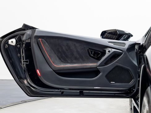 Used 2020 Lamborghini Huracan EVO AWD/4WD image 55