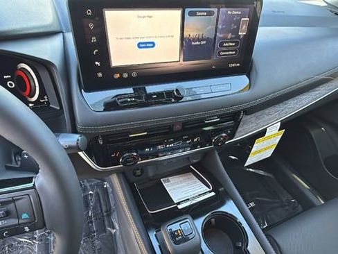 New 2026 Nissan Rogue Platinum image 15