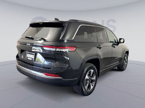 Used 2023 Jeep Grand Cherokee 4WD 4xe w/ Luxury Tech Group II image 7