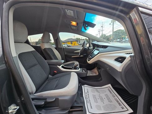 Used 2018 Chevrolet Bolt LT FWD image 10