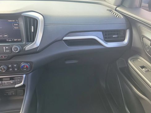 Used 2024 GMC Terrain SLT FWD image 20