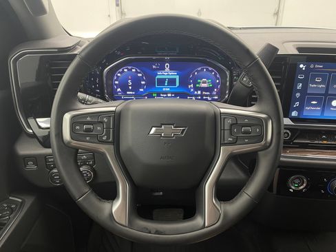 Used 2024 Chevrolet Silverado 1500 RST AWD/4WD image 18