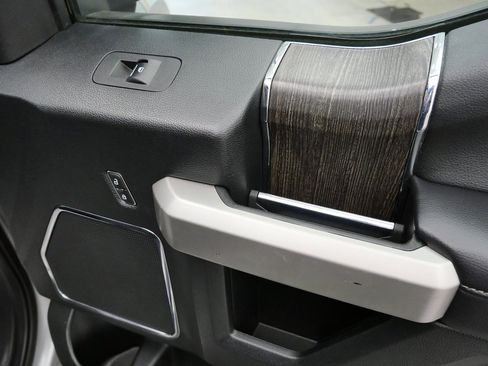 Used 2021 Ford F350 Lariat w/ Lariat Value Package image 19