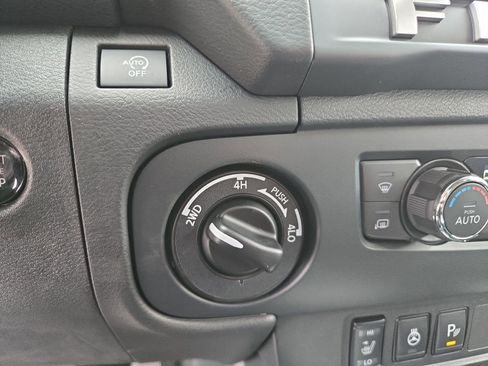 New 2026 Nissan Frontier SV w/ SV Convenience Package AWD/4WD image 21