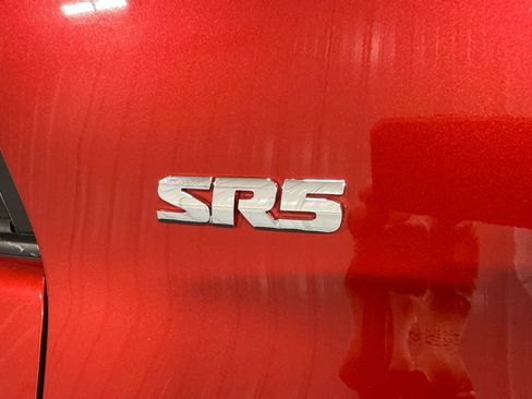 Used 2024 Toyota 4Runner SR5 AWD/4WD image 44