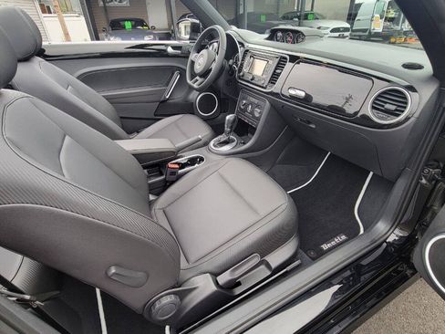 Used 2015 Volkswagen Beetle TDI FWD image 23