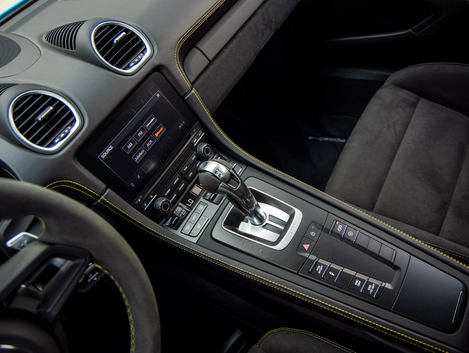 Certified 2021 Porsche 718 Cayman GT4 RWD image 30