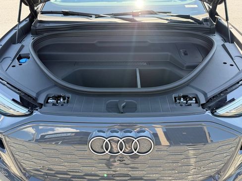 Used 2025 Audi Q6 e-tron Premium Plus w/ Premium Plus AWD/4WD image 41