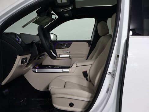 New 2026 Mercedes-Benz GLB 250 image 5