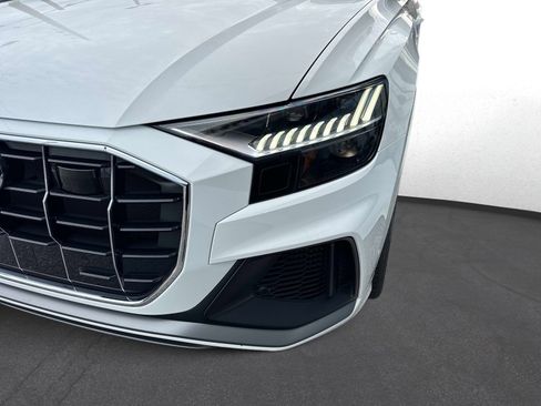 Used 2023 Audi Q8 Premium Plus AWD/4WD image 9
