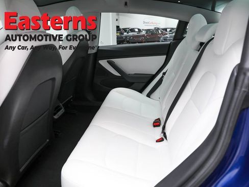 Used 2020 Tesla Model 3 Standard Range Plus image 19