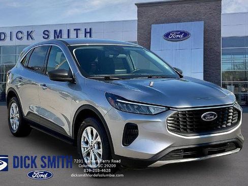 Certified 2024 Ford Escape Active FWD image 3