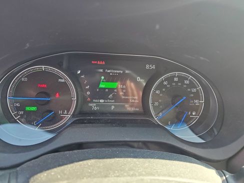 Used 2022 Toyota Venza XLE AWD/4WD image 9