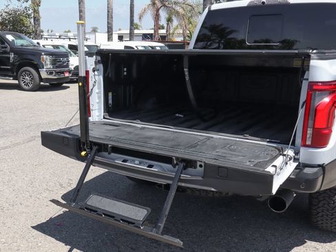 Used 2025 Ford F150 Raptor AWD/4WD image 10