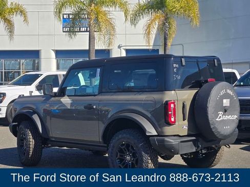 New 2026 Ford Bronco Badlands image 3